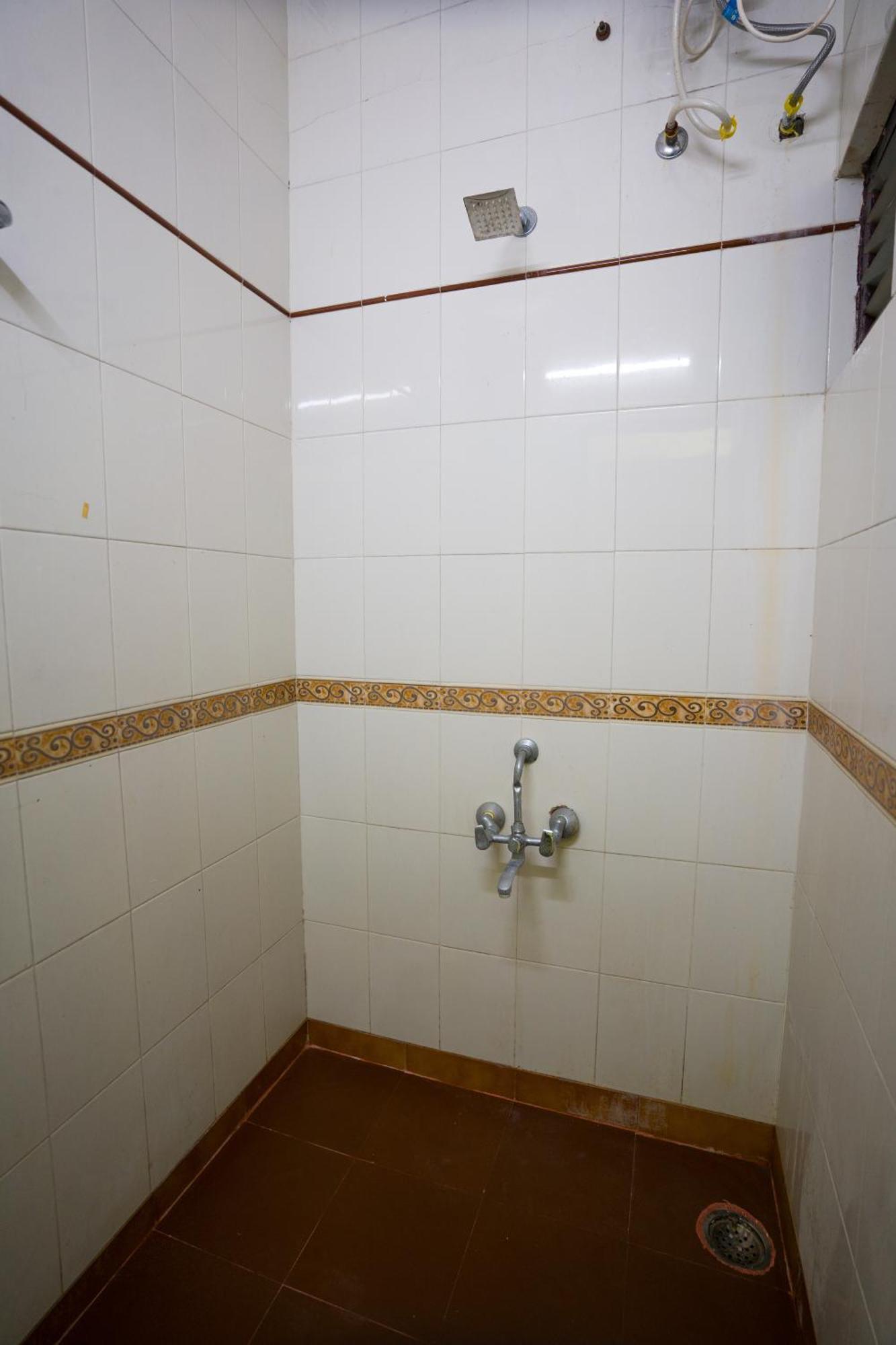 Hotel Girdhar Mahal Indore Eksteriør billede
