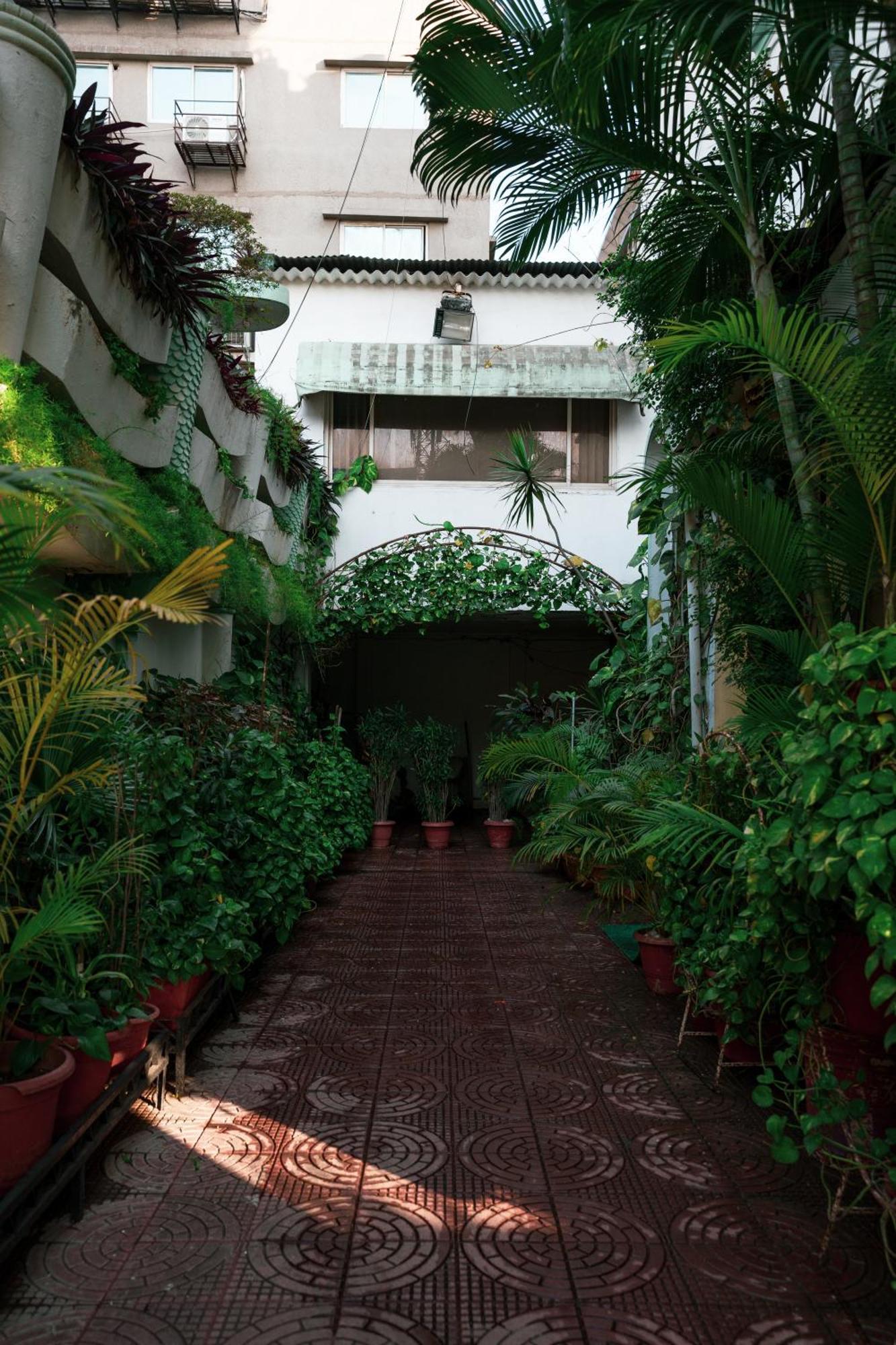 Hotel Girdhar Mahal Indore Eksteriør billede
